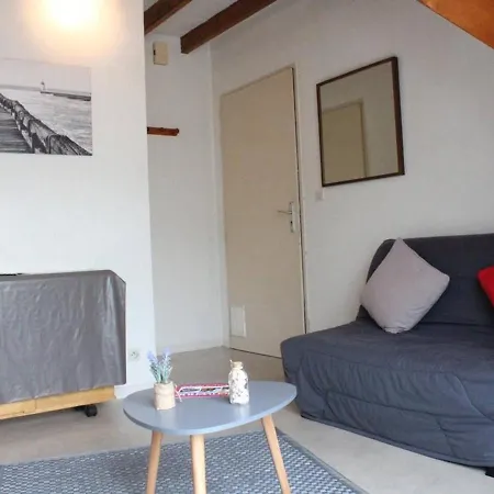 Avec Mezzanine, Balcon Et Parking Proche Et Centre, - Fr-1-246-211 Διαμέρισμα Λα Ροσέλ