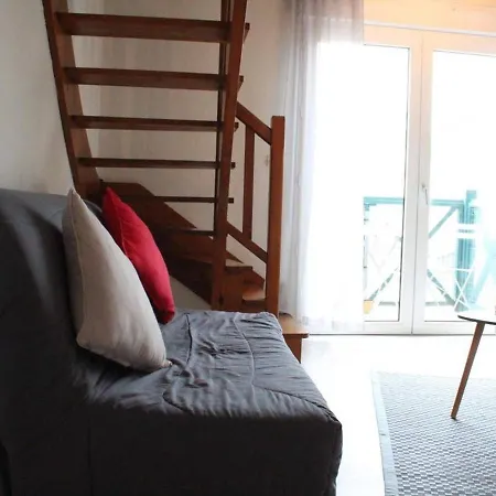Apartment Avec Mezzanine, Balcon Et Parking Proche Et Centre, La Rochelle - Fr-1-246-211 *